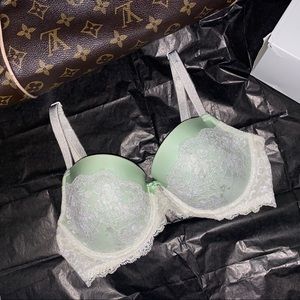 Victoria’s Secret Dream Angels Bra